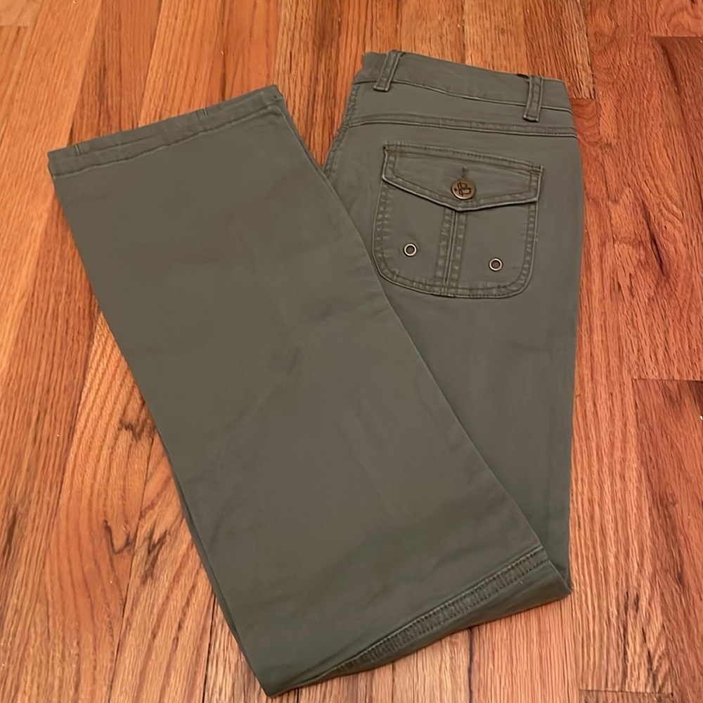 Olive jeans